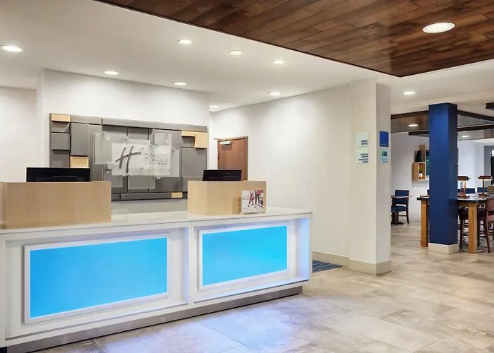 Holiday Inn Express Hotel & Suites Salem By Ihg