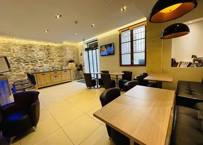 Central Hotel