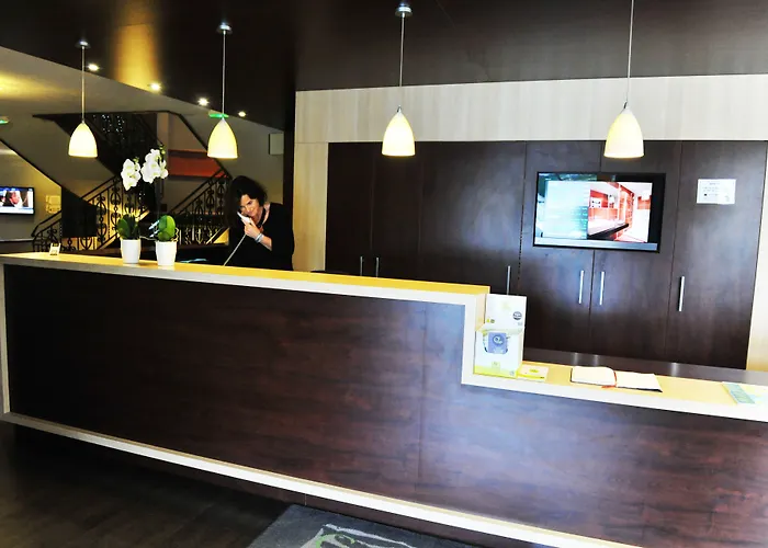 Logis Golfe Hotel