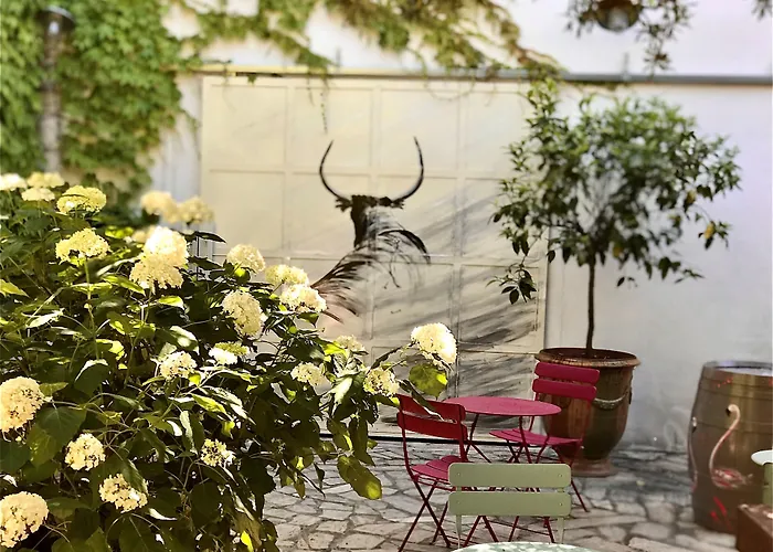 Hotel Saint Louis - Au Coeur Des Remparts