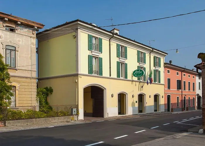 Hotel Gambara