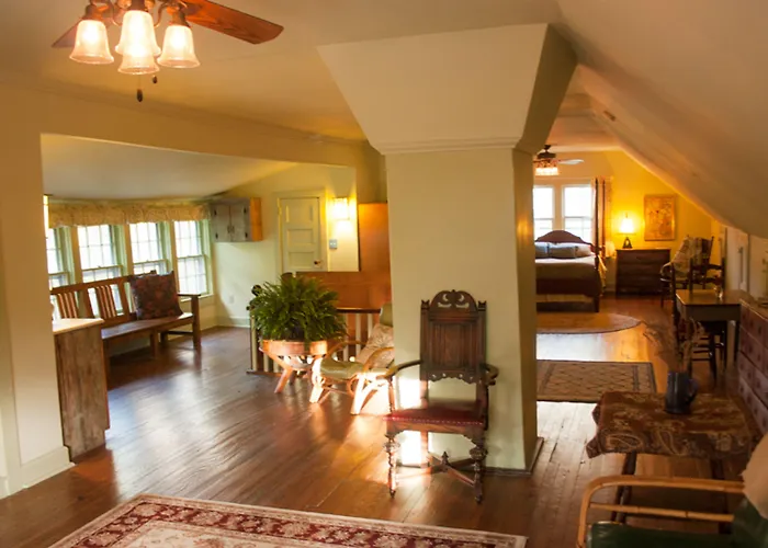 Black Mountain Inn