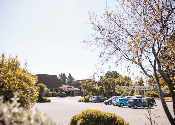 Ascot Park Hotel