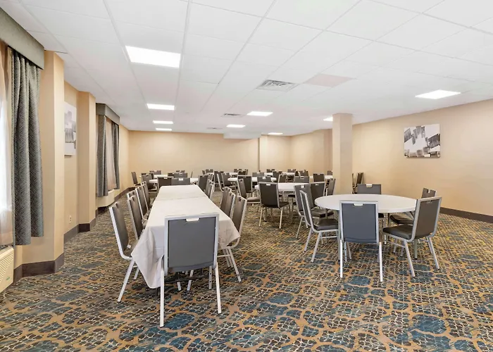 Best Western Plus Landmark Inn