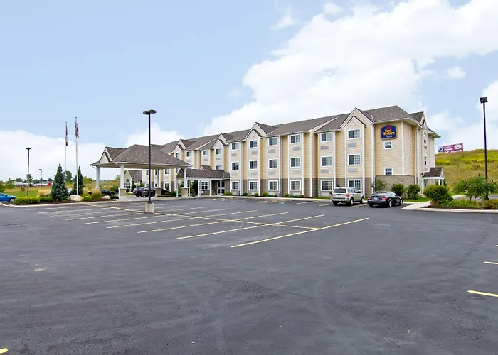 Best Western Plus Woodstock Inn & Suites