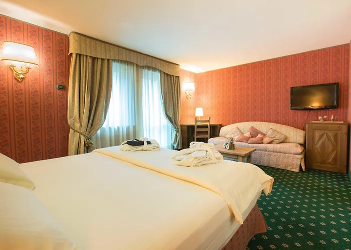 Hotel Bucaneve