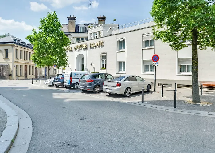 Brit Hotel Notre Dame Valenciennes