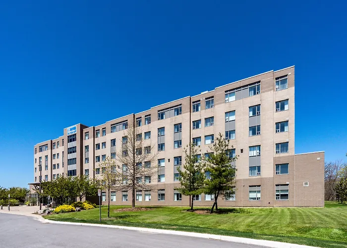 Residence & Conference Centre - Niagara-On-The-Lake