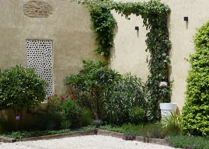 Logis Hôtel la Vallée de l'Arc