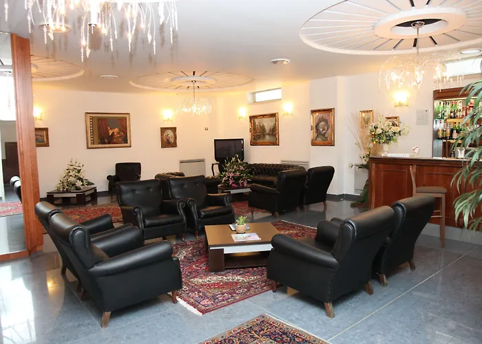 Royal Hotel