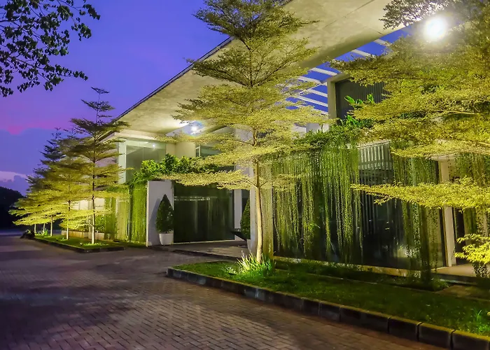 Fm7 Resort Hotel - Jakarta Airport