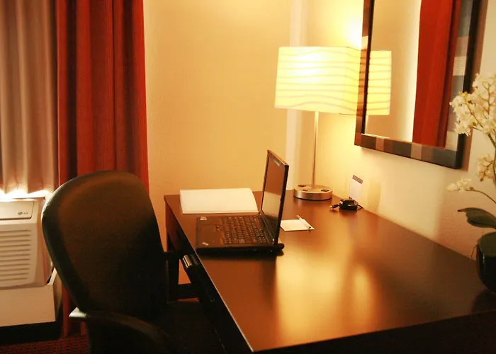 Hampton Inn & Suites Phoenix Chandler Fashion Center