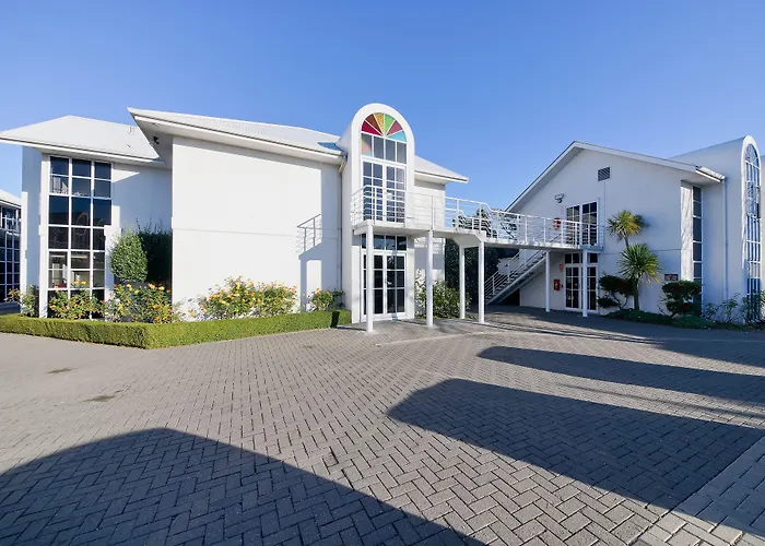 Pavilions Hotel