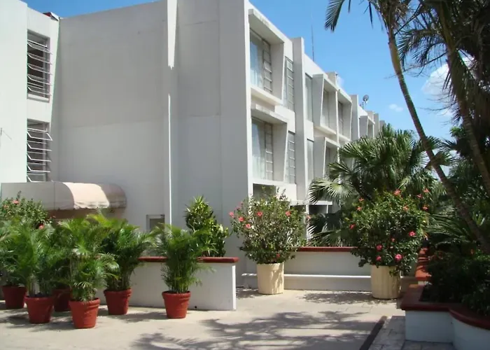 Plaza Hotel&Suites
