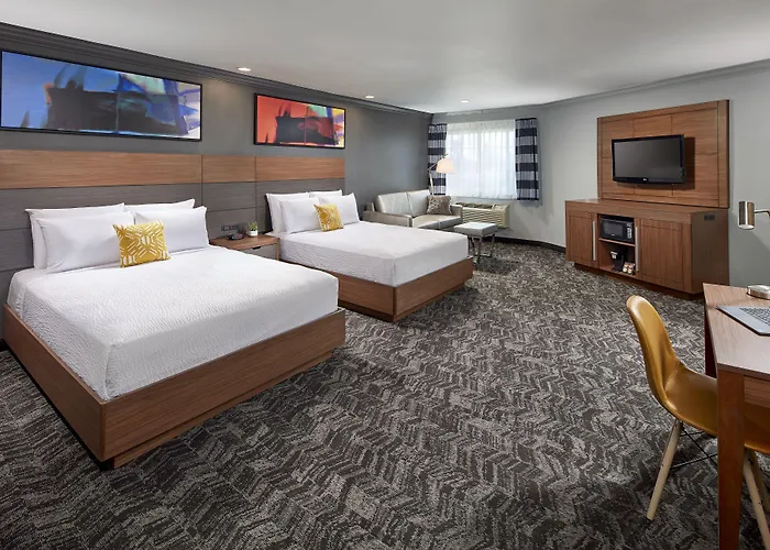 Studio Inn & Suites At Promenade Downey