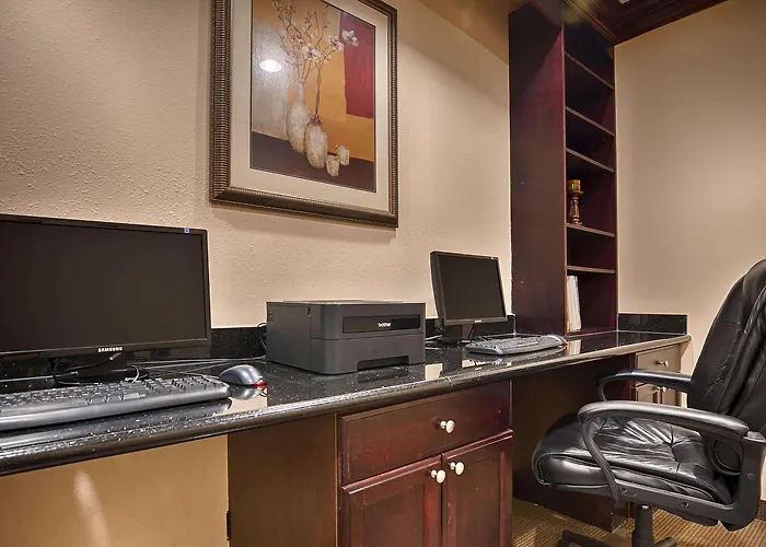 Best Western Plus Manvel Inn & Suites