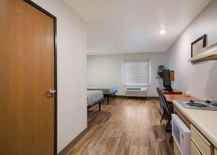 Woodspring Suites Lexington Southeast