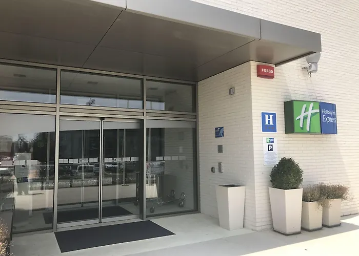 Holiday Inn Express Vitoria By Ihg