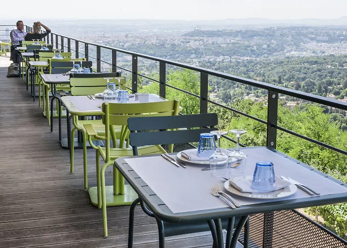 L'Ermitage Hôtel Cuisine-À-Manger