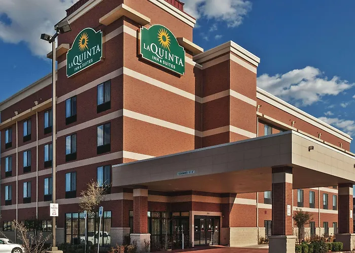 La Quinta By Wyndham Edmond Hotel