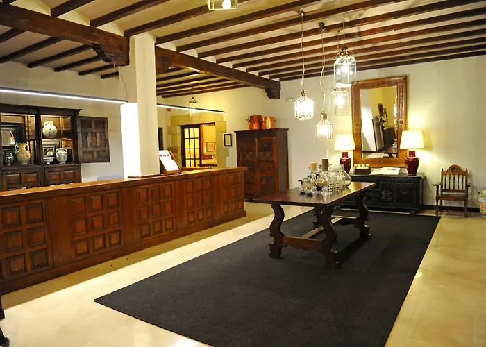 Parador De Santillana Altamira