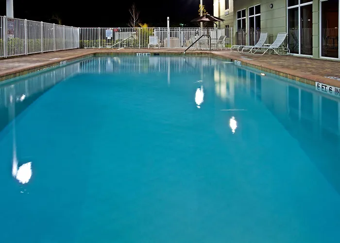 Holiday Inn Express Hotel & Suites Palm Bay By Ihg