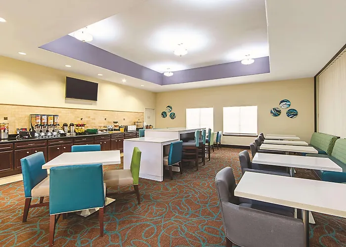 La Quinta By Wyndham Houston New Caney