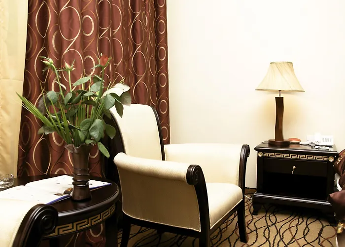 Crossroads Hotel