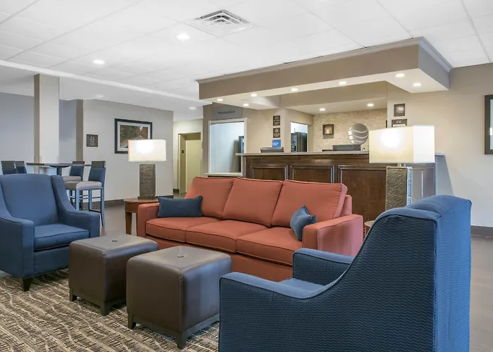 Comfort Inn & Suites Porter Near Indiana Dunes