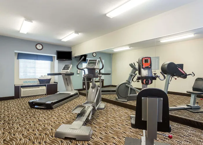 Microtel Inn & Suites By Wyndham Spring Hill/Weeki Wachee