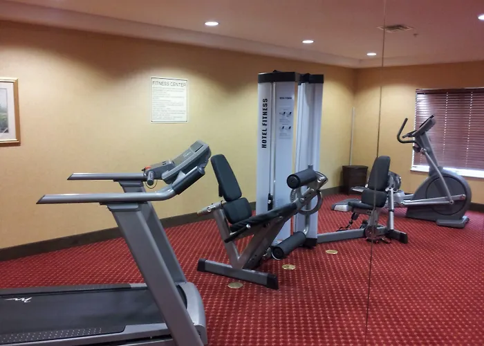 Quality Suites Near Cedar Creek Lake