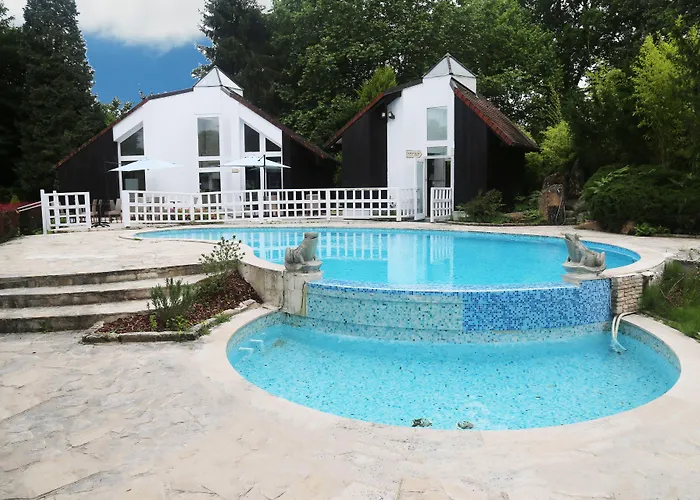 Hotellerie Du Bas-Breau