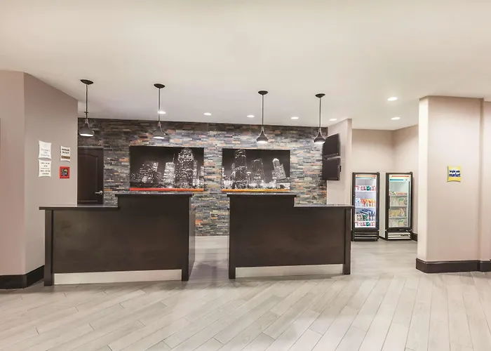 La Quinta By Wyndham Houston Iah Bush Intl Airport E