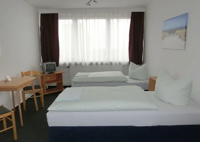 Hotel & Gaestehaus Rostock Luetten Klein