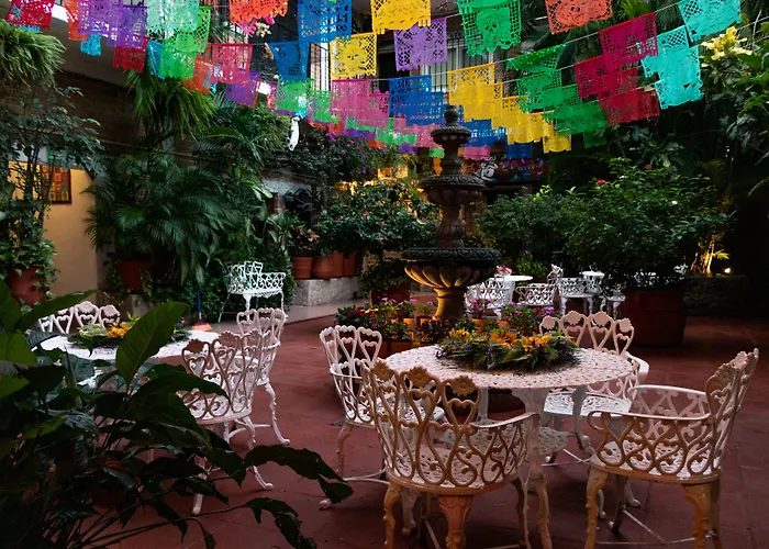 Hotel Posada De Roger - Near Los Muertos Beach