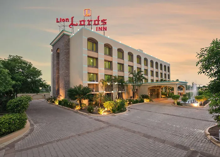 Lion Lords Inn Rajula