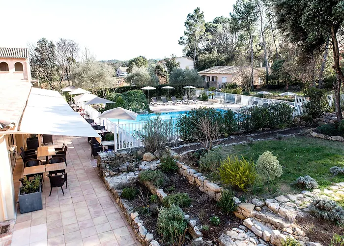 Logis Hostellerie De L'Abbaye