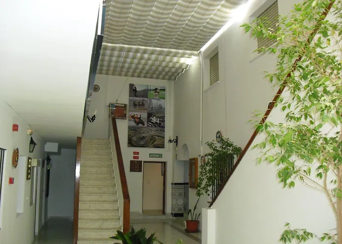 El Faisan C&R Hotel