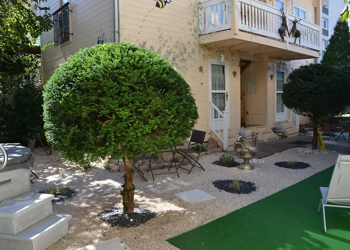 Logis Hotel La Villa Boucicaut
