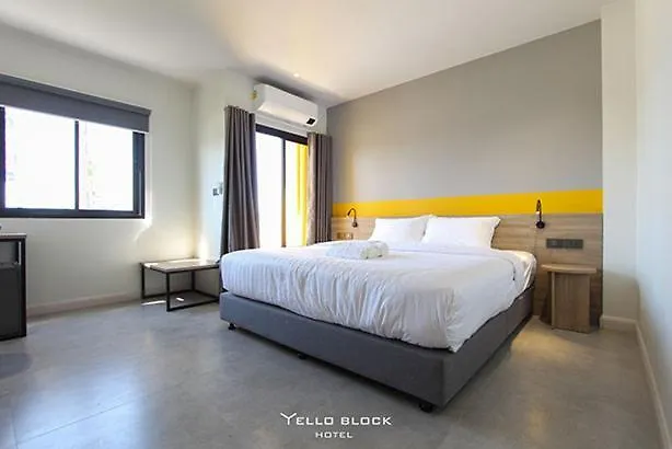 Yello Block Hotel