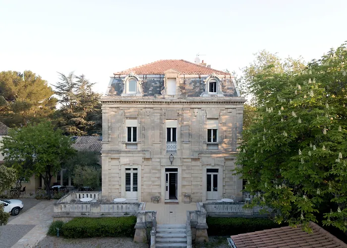 Logis Hotel - Restaurant Residence Les Cedres