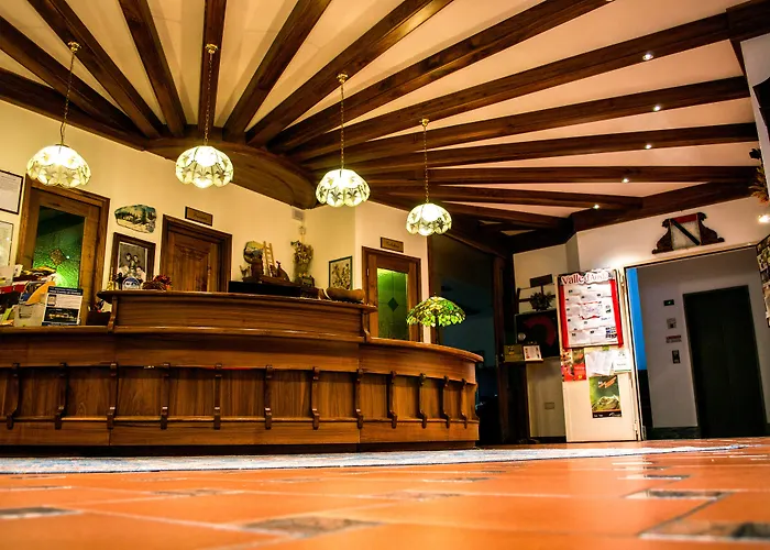 Hotel Comtes De Challant Albergo Etico Valle D'Aosta
