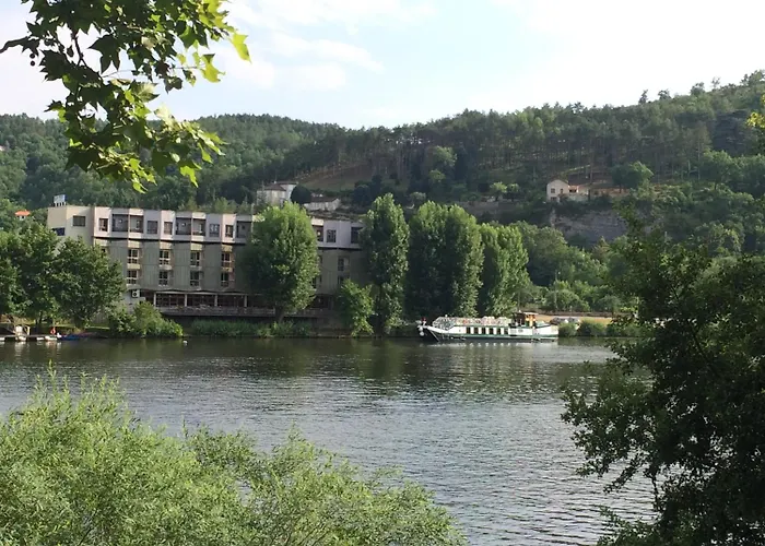 La Chartreuse Logis Hotel Restaurant