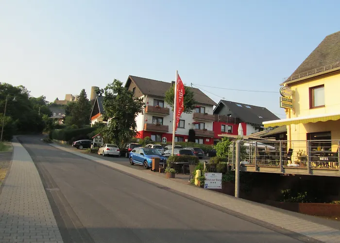 Hotel Zur Burg Nuerburg Large Car Park