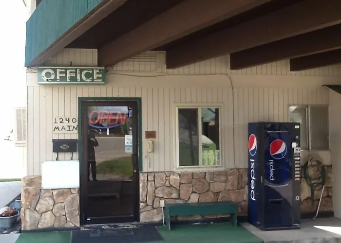 Silver Spur Motel Lander