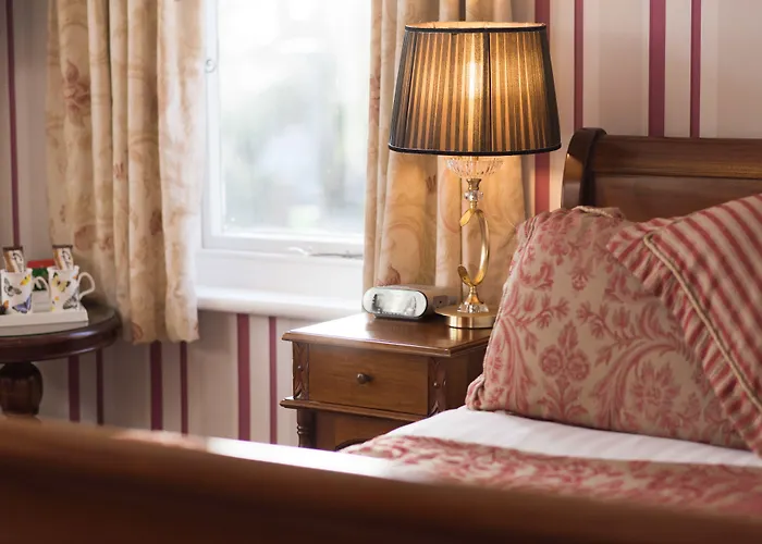 Grovefield Manor