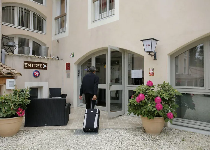 Logis Hôtel Médiéval, Montélimar Nord