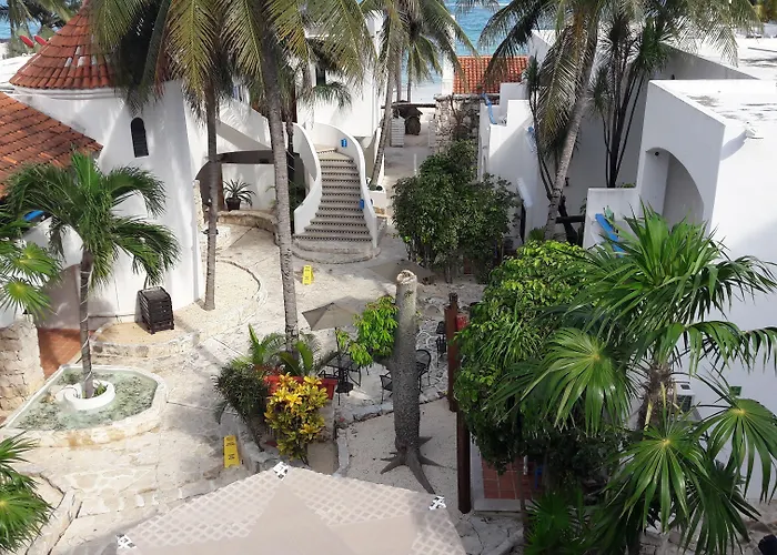 Pelicano Inn Playa Del Carmen - Beachfront Hotel