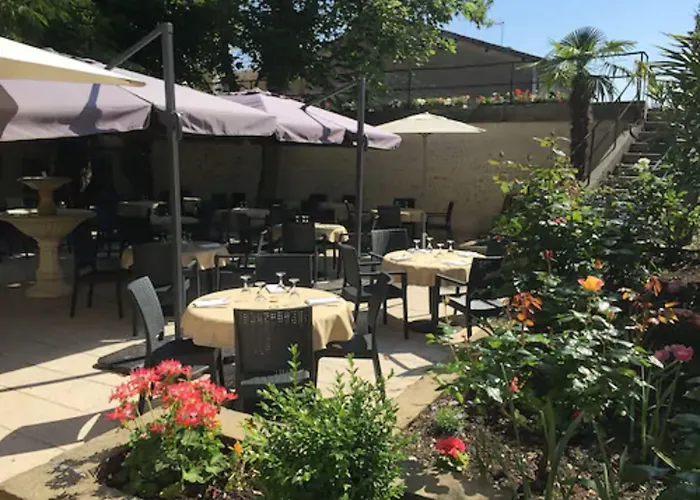 Hotel Restaurant La Boule D'Or