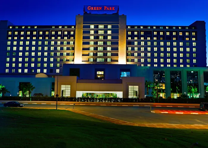 The Green Park Pendik